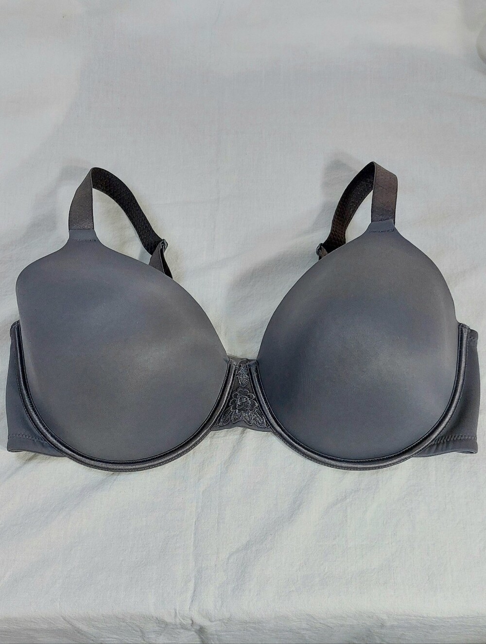 40DD Women’s Smooth Underwire Bra in Charcoal Gray - Vanity Fair